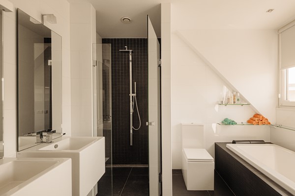 Medium property photo - Agata de Bruynkade 34, 3059 SE Rotterdam
